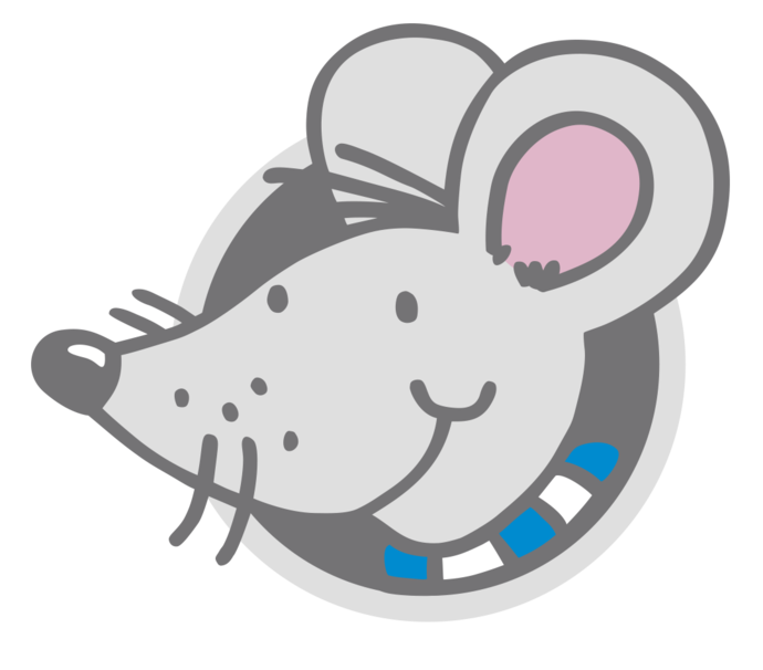 Cartoon-Illustration eines lächelnden grauen Mauskopfes mit großen rosa Ohren, Schnurrhaaren, einer schwarzen Nase und einem blau-weiß karierten Kragen. Die Maus ist grau umrandet und in einem freundlichen, verspielten Stil dargestellt.